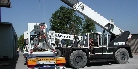 Погрузка тела трубогибочной машины, массой 47 тонн на площaдке завода в Италии